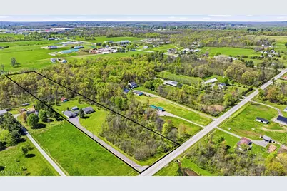 16715 Nauvoo Road, Middlefield, OH 44062 - Photo 2