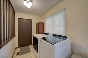 3805 N Hogan Dr, Lorain, OH 44053 - Photo 16