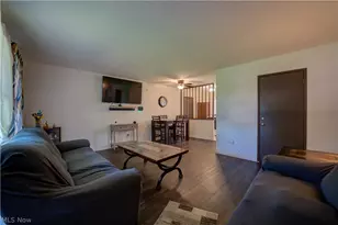 3805 N Hogan Dr, Lorain, OH 44053 - Photo 4