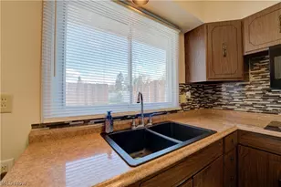 3805 N Hogan Dr, Lorain, OH 44053 - Photo 8