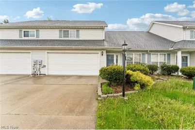 23208 Bennington Hamlet Circle, Euclid, OH 44123 - Photo 2