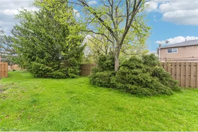 23208 Bennington Hamlet Circle, Euclid, OH 44123 - Photo 30