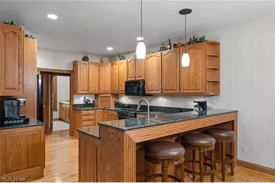 189 Ballantrae Drive, Sagamore Hills, OH 44067 - Photo 10