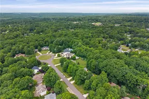 189 Ballantrae Dr, Sagamore Hills, OH 44067 - Photo 44