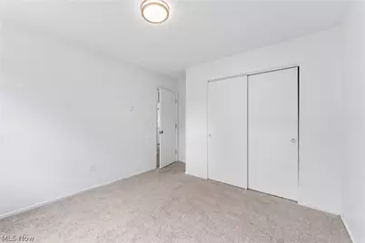102 California Avenue, Elyria, OH 44035 - Photo 32