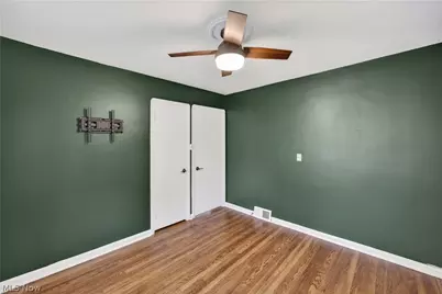 4186 Lambert Road, South Euclid, OH 44121 - Photo 16