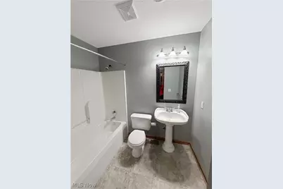 921 Lockwood Road, Barberton, OH 44203 - Photo 22