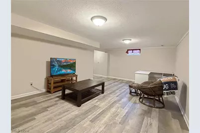 921 Lockwood Road, Barberton, OH 44203 - Photo 30