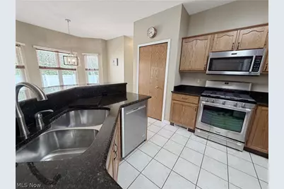 921 Lockwood Road, Barberton, OH 44203 - Photo 12
