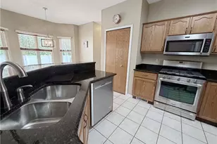 921 Lockwood Rd, Barberton, OH 44203 - Photo 12