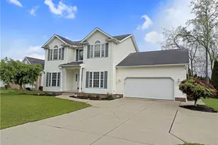 921 Lockwood Rd, Barberton, OH 44203 - Photo 2