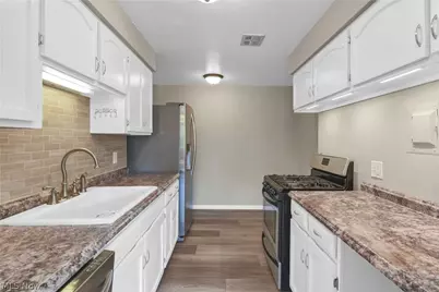 12900 Lake Avenue #314, Oakwood, OH 44107 - Photo 14