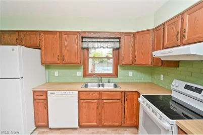 5618 London Drive, Austintown, OH 44515 - Photo 18
