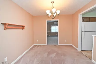 5618 London Drive, Austintown, OH 44515 - Photo 8