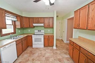 5618 London Drive, Austintown, OH 44515 - Photo 16