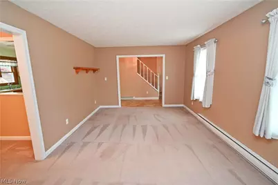 5618 London Drive, Austintown, OH 44515 - Photo 6