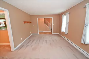 5618 London Dr, Austintown, OH 44515 - Photo 6