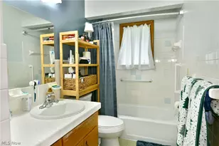 499 W Harvey St, Struthers, OH 44471 - Photo 36