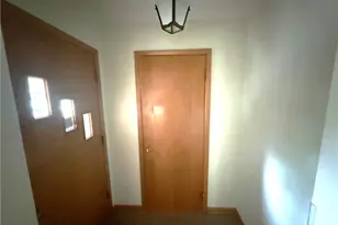 1952 Dodge Dr NW, Warren, OH 44485 - Photo 2