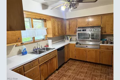 1952 Dodge Drive NW, Warren, OH 44485 - Photo 4