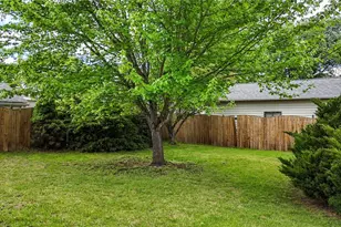 601 41st St, Vienna, WV 26105 - Photo 6