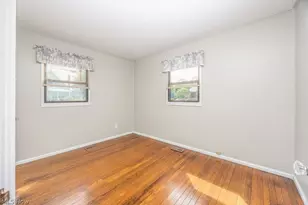 601 41st St, Vienna, WV 26105 - Photo 18