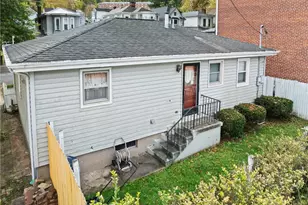 308 Whitely St, Bridgeport, OH 43912 - Photo 4