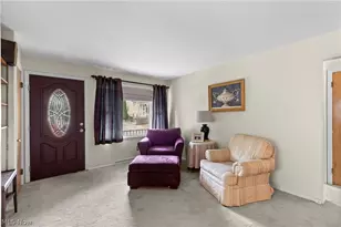 308 Whitely St, Bridgeport, OH 43912 - Photo 6
