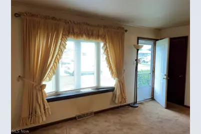 517 E 5th Street, West Lafayette, OH 43845 - Photo 6