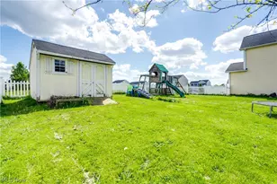 2750 Himelrigh Blvd, Barberton, OH 44203 - Photo 8