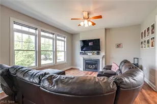 2750 Himelrigh Blvd, Barberton, OH 44203 - Photo 12