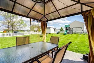 2750 Himelrigh Blvd, Barberton, OH 44203 - Photo 10