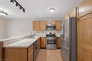 810 Southwestern Run, Poland, OH 44514 - Photo 6