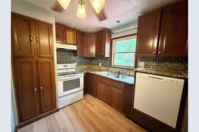 3948 Carson Salt Springs Road, Newton Falls, OH 44444 - Photo 4