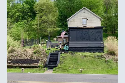 486 Deersville Avenue, Uhrichsville, OH 44683 - Photo 2