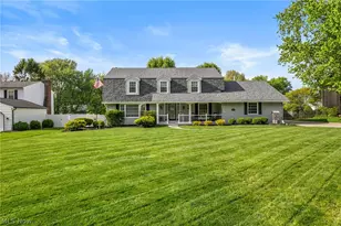 175 Crestview Dr, Elyria, OH 44035 - Photo 2