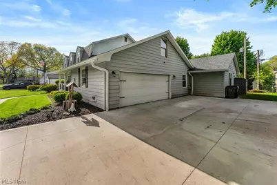175 Crestview Drive, Elyria, OH 44035 - Photo 14