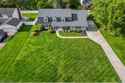 175 Crestview Drive, Elyria, OH 44035 - Photo 8