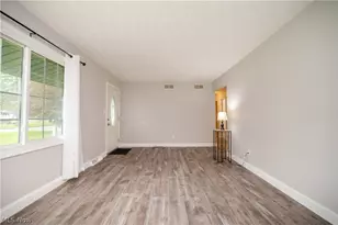 4829 New Rd, Austintown, OH 44515 - Photo 14