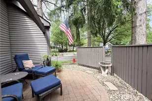 1323 Red Tail Hawk Ct, Boardman, OH 44512 - Photo 24