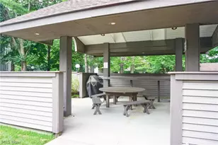 1323 Red Tail Hawk Ct, Boardman, OH 44512 - Photo 32