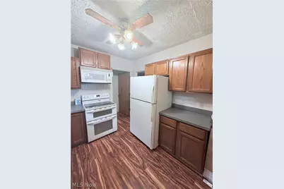 2132 10th Street SW, Akron, OH 44314 - Photo 12