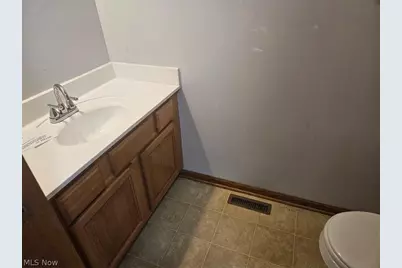 1206 Patriot Place SW, Massillon, OH 44647 - Photo 12
