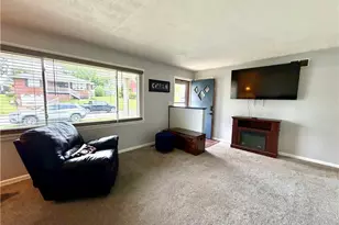 3918 Hanlin Way, Weirton, WV 26062 - Photo 6
