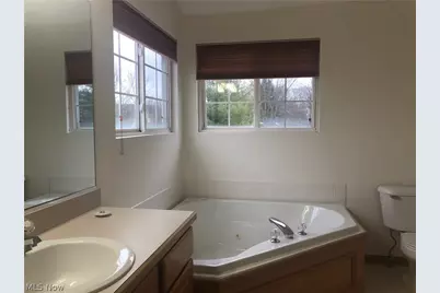 6140 Champagne, Medina, OH 44256 - Photo 12