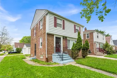 5440 Hollywood Avenue, Maple Heights, OH 44137 - Photo 2