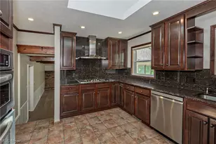 33320 Outley Park Dr, Solon, OH 44139 - Photo 16