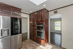 33320 Outley Park Dr, Solon, OH 44139 - Photo 18