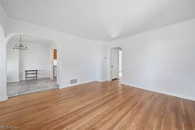 2031 Verde Avenue, Akron, OH 44314 - Photo 4