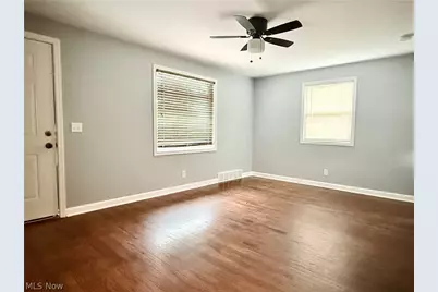 128 Locke Avenue SW, Massillon, OH 44646 - Photo 2